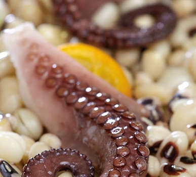 Octopus with tangerine - Photo and recipe by Niki Mitarea